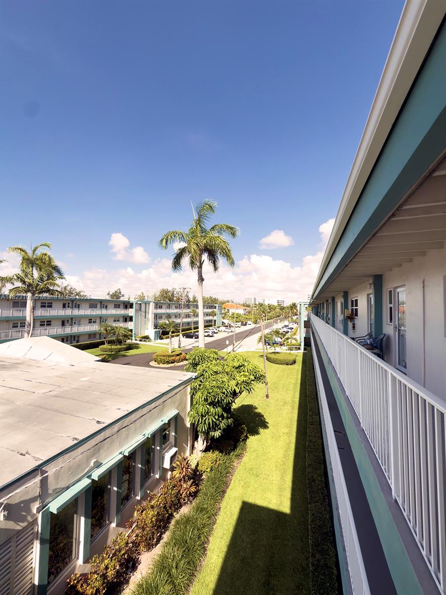 EASTERN SHORES PALO ALTO - Residential