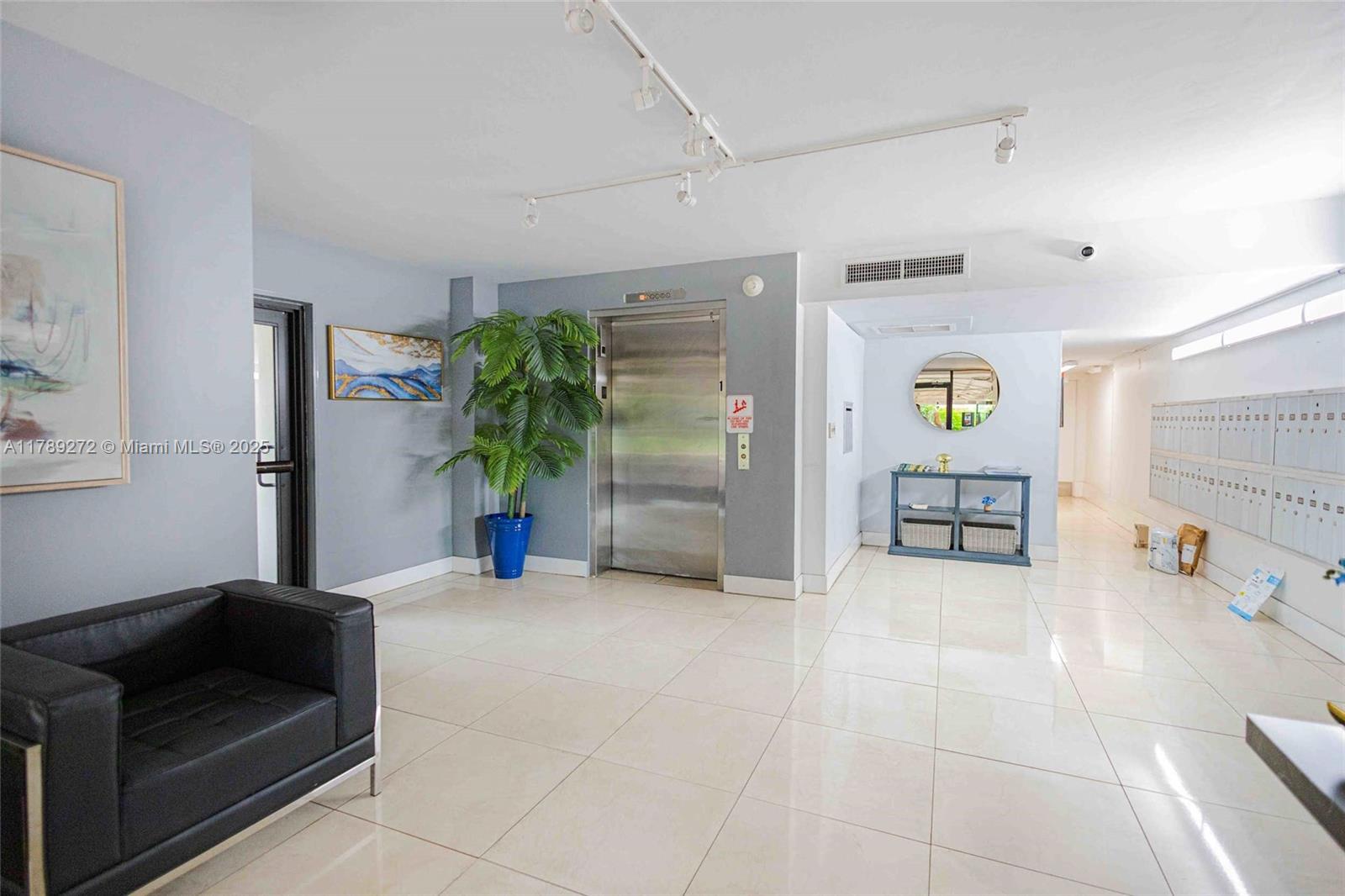 NO 6 PALM-AIRE COUNTRY CL - Residential