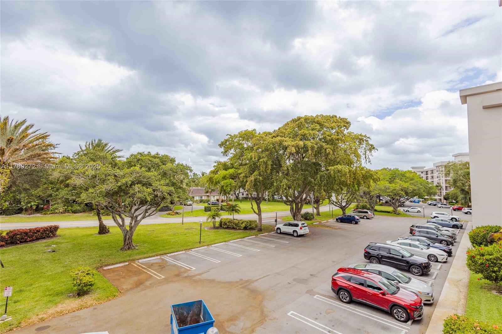 NO 6 PALM-AIRE COUNTRY CL - Residential