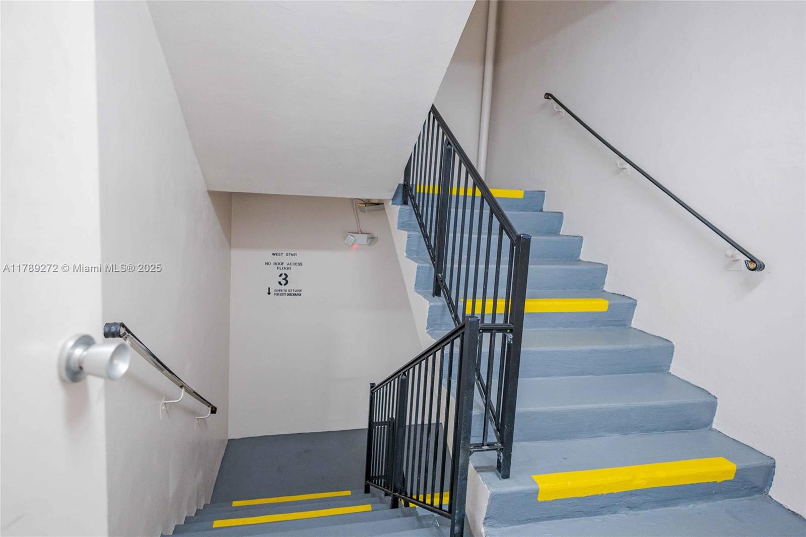 NO 6 PALM-AIRE COUNTRY CL - Residential