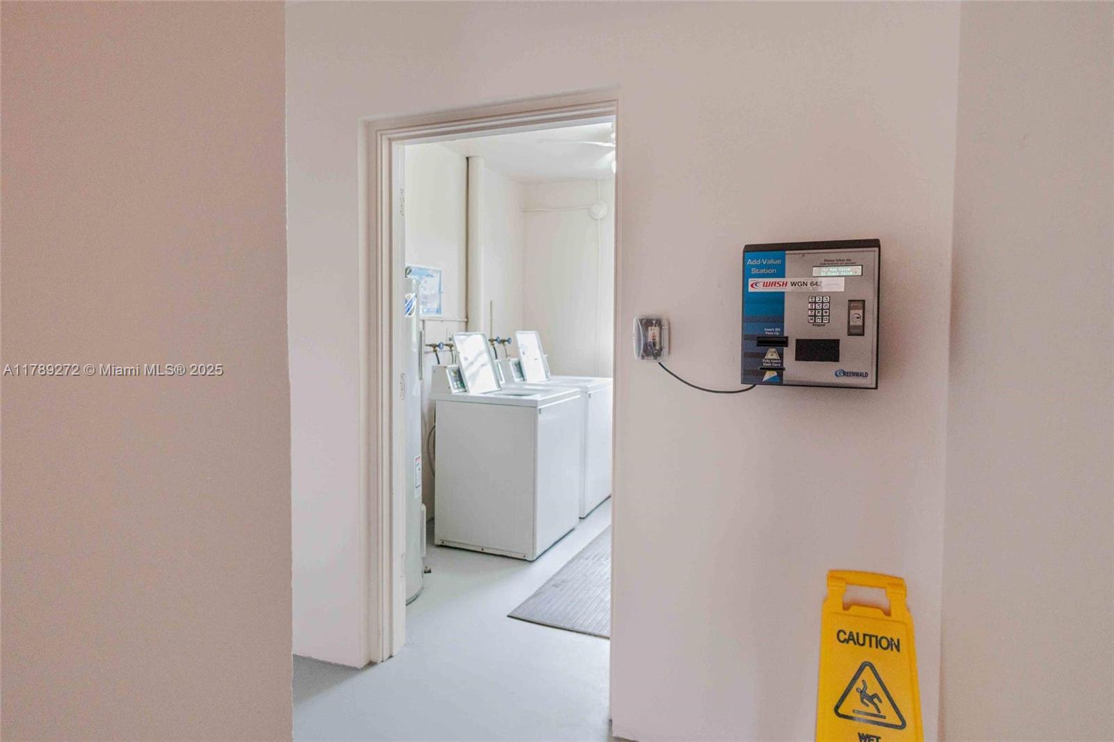 NO 6 PALM-AIRE COUNTRY CL - Residential