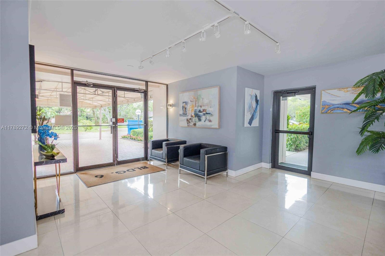 NO 6 PALM-AIRE COUNTRY CL - Residential