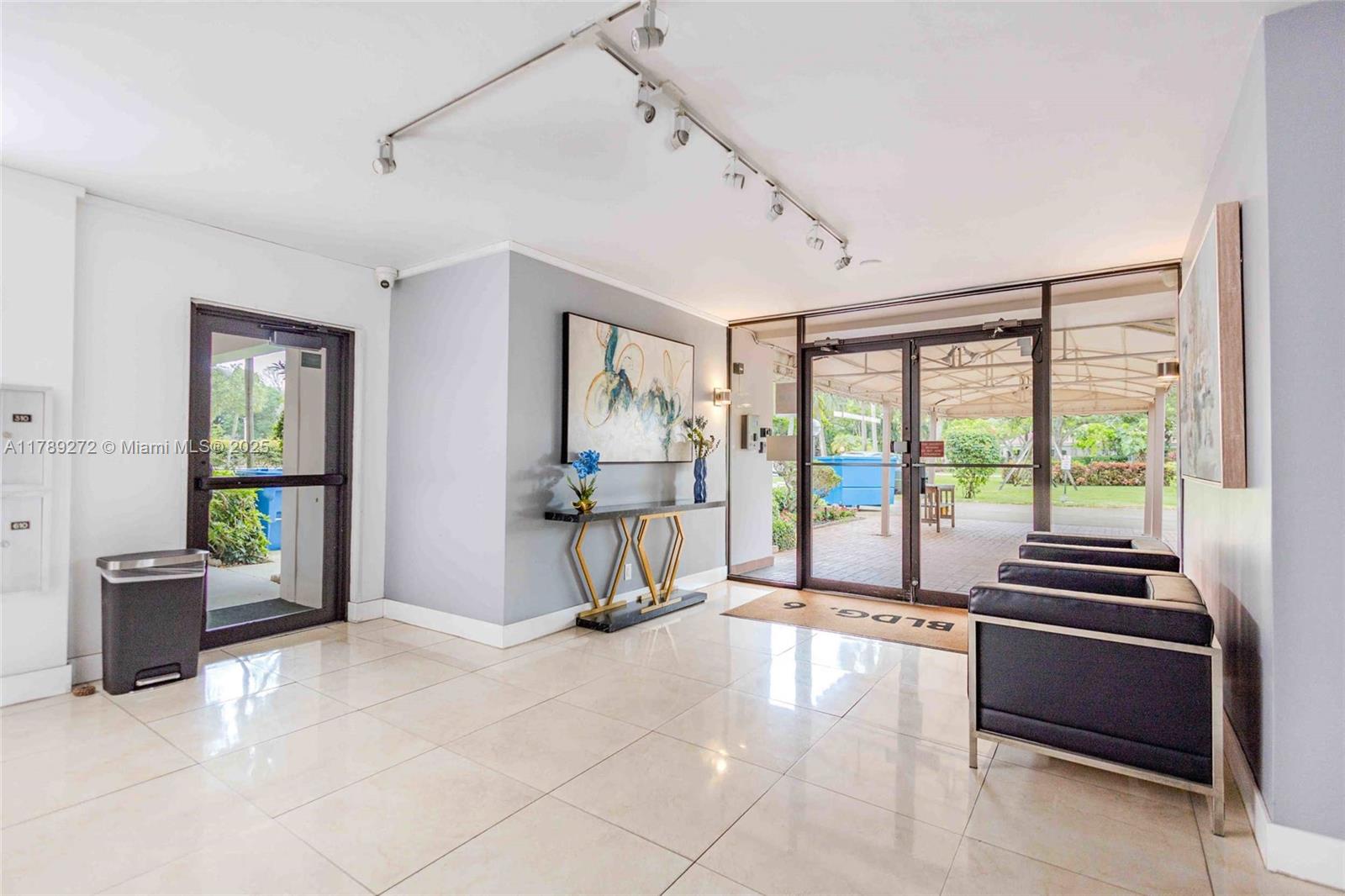 NO 6 PALM-AIRE COUNTRY CL - Residential