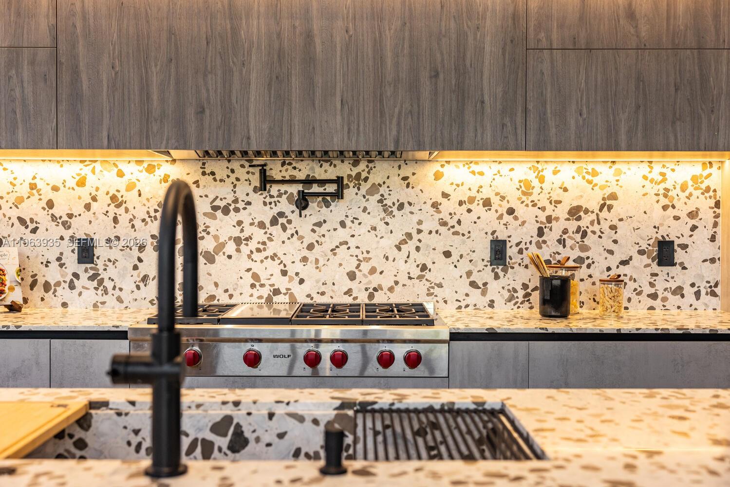 MIAMI SHORES SEC 3 - Residential