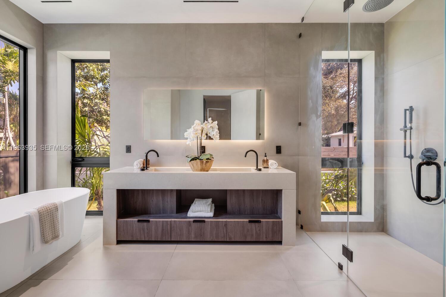 MIAMI SHORES SEC 3 - Residential