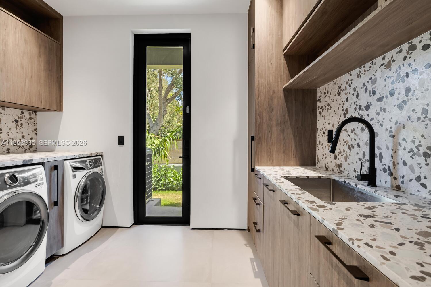 MIAMI SHORES SEC 3 - Residential