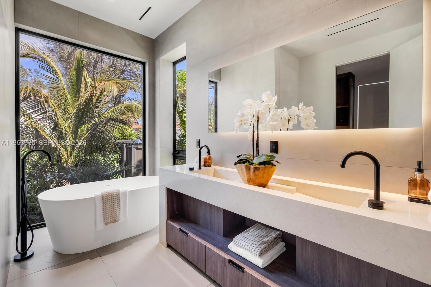 MIAMI SHORES SEC 3 - Residential