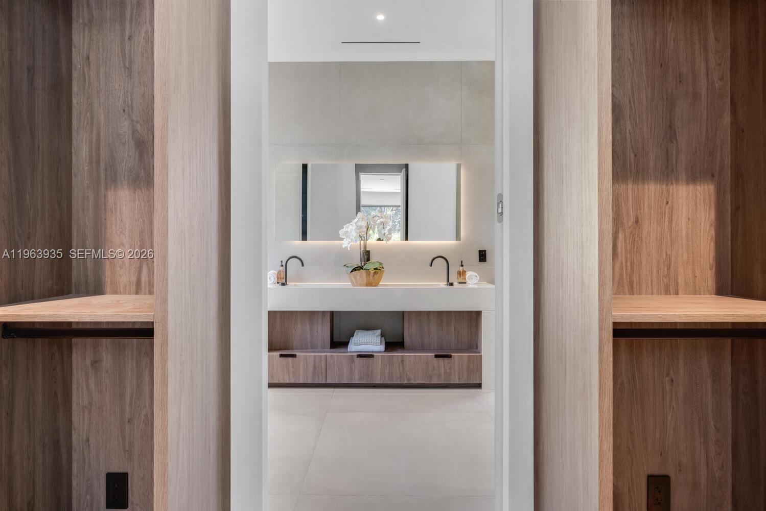 MIAMI SHORES SEC 3 - Residential