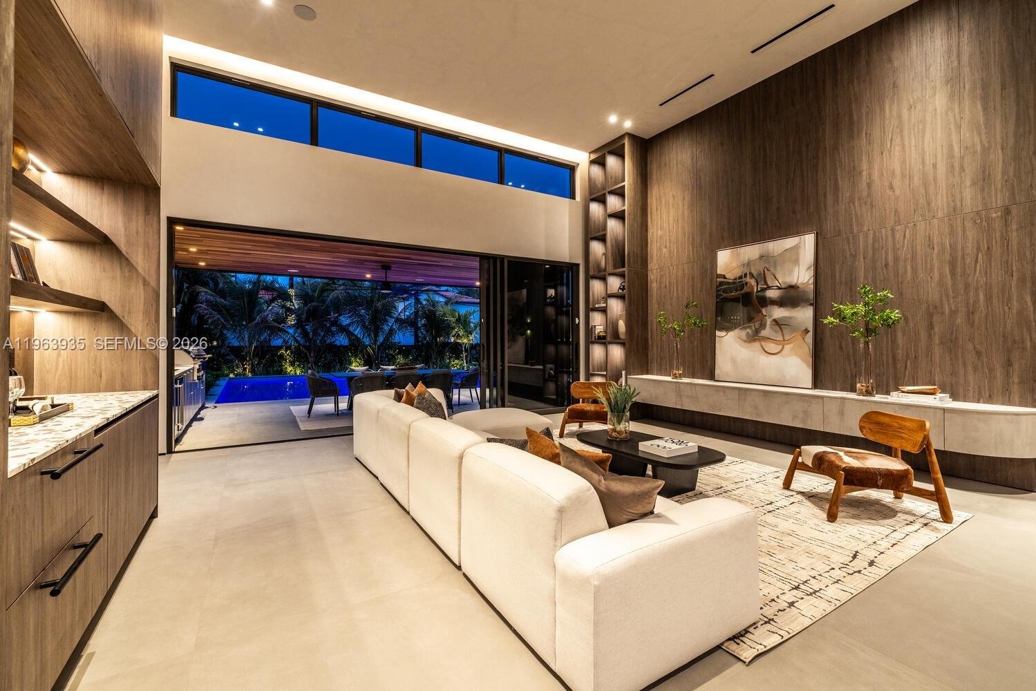 MIAMI SHORES SEC 3 - Residential