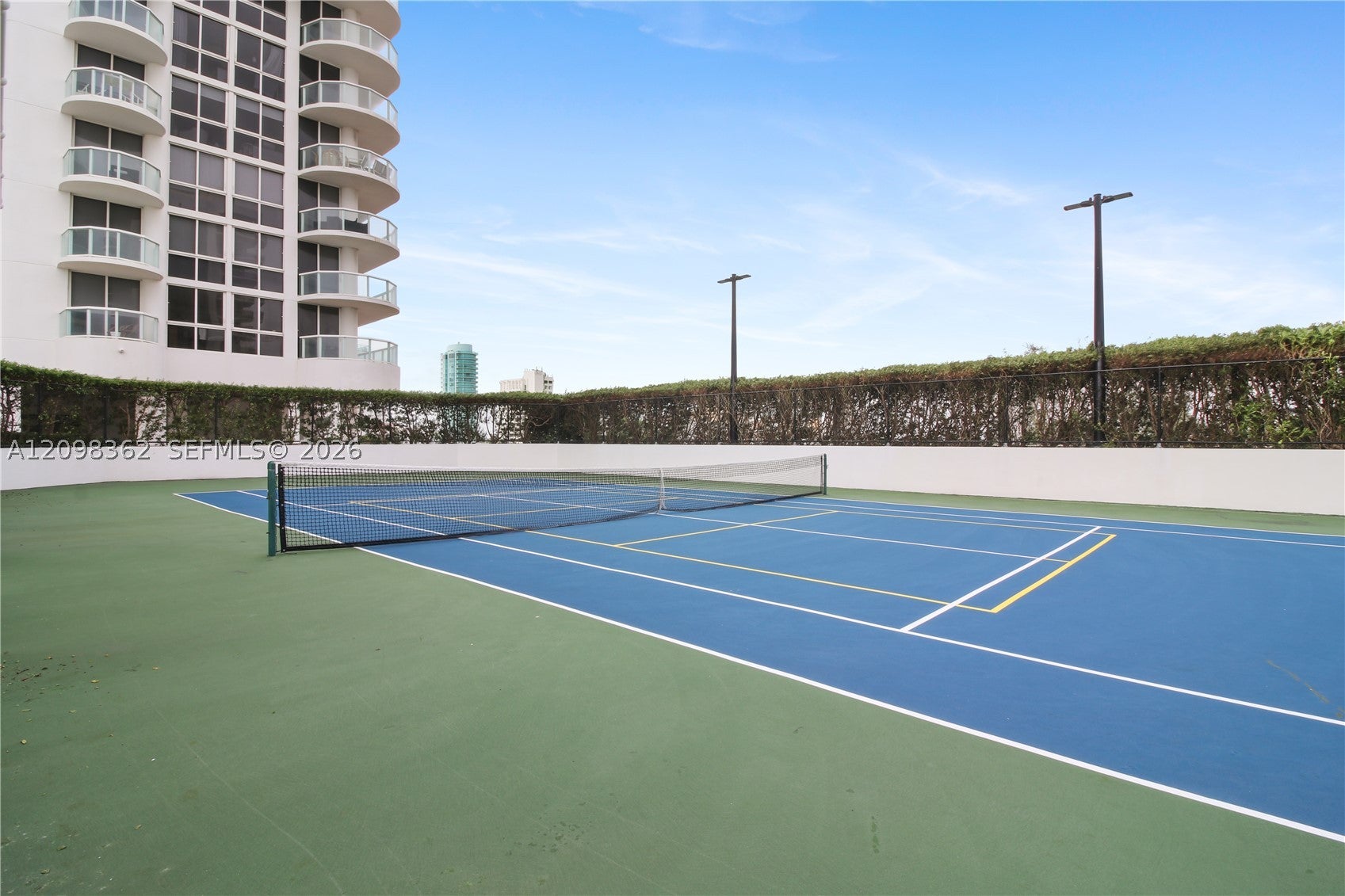 6365 Collins Ave 3909