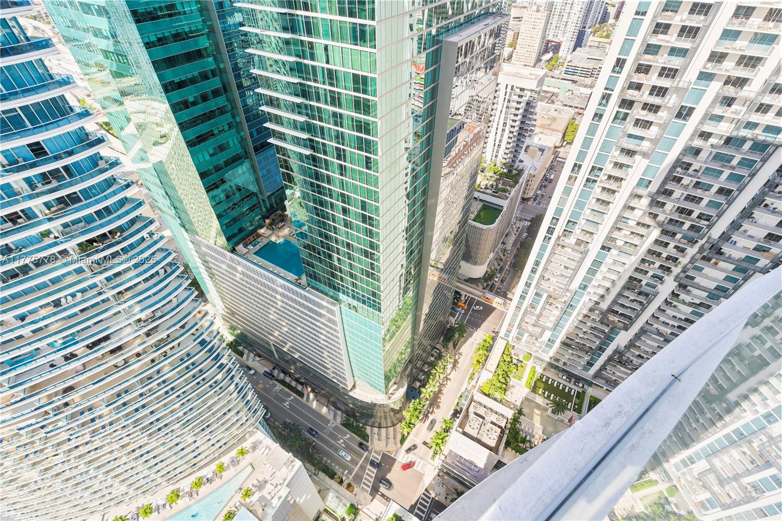 ASTON MARTIN RESIDENCES - Residential Lease