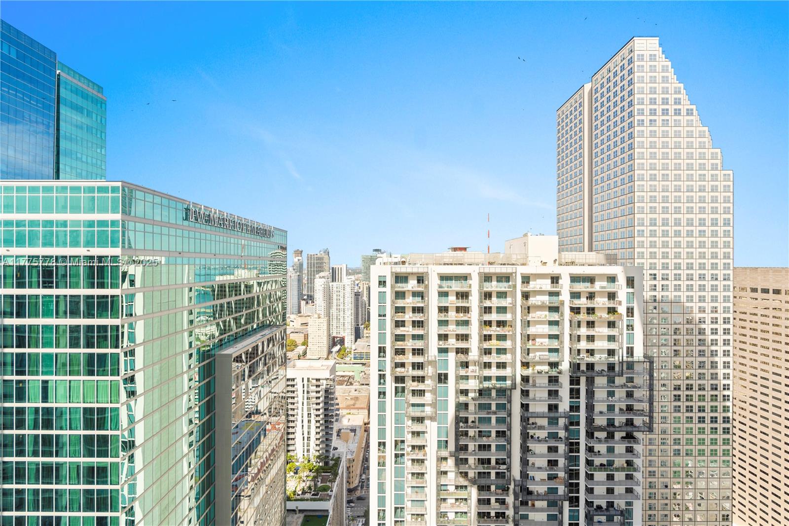 ASTON MARTIN RESIDENCES - Residential Lease