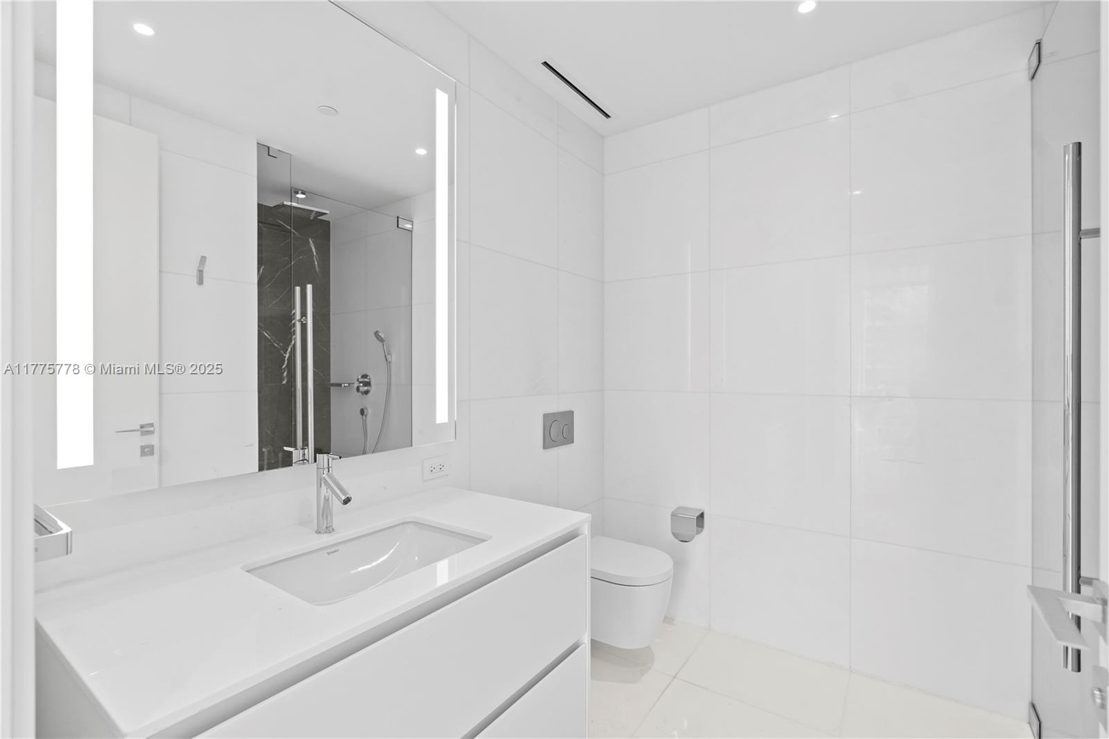 ASTON MARTIN RESIDENCES - Residential Lease