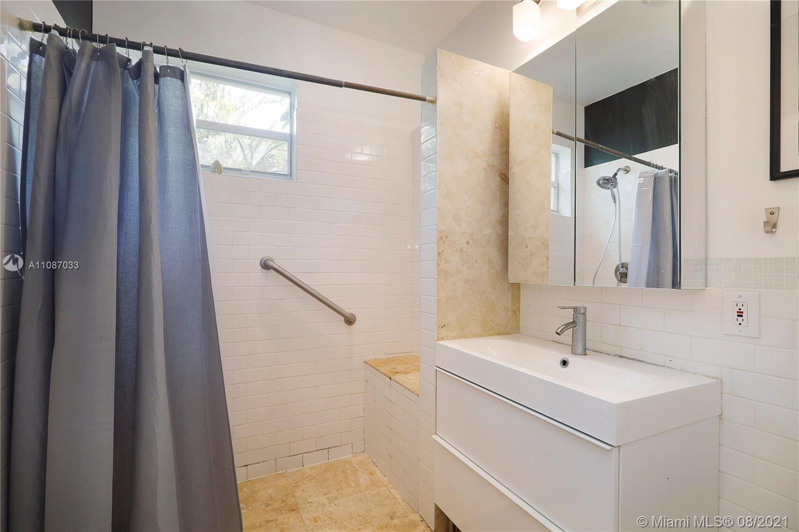 ALTOS DEL MAR NO 5 - Residential