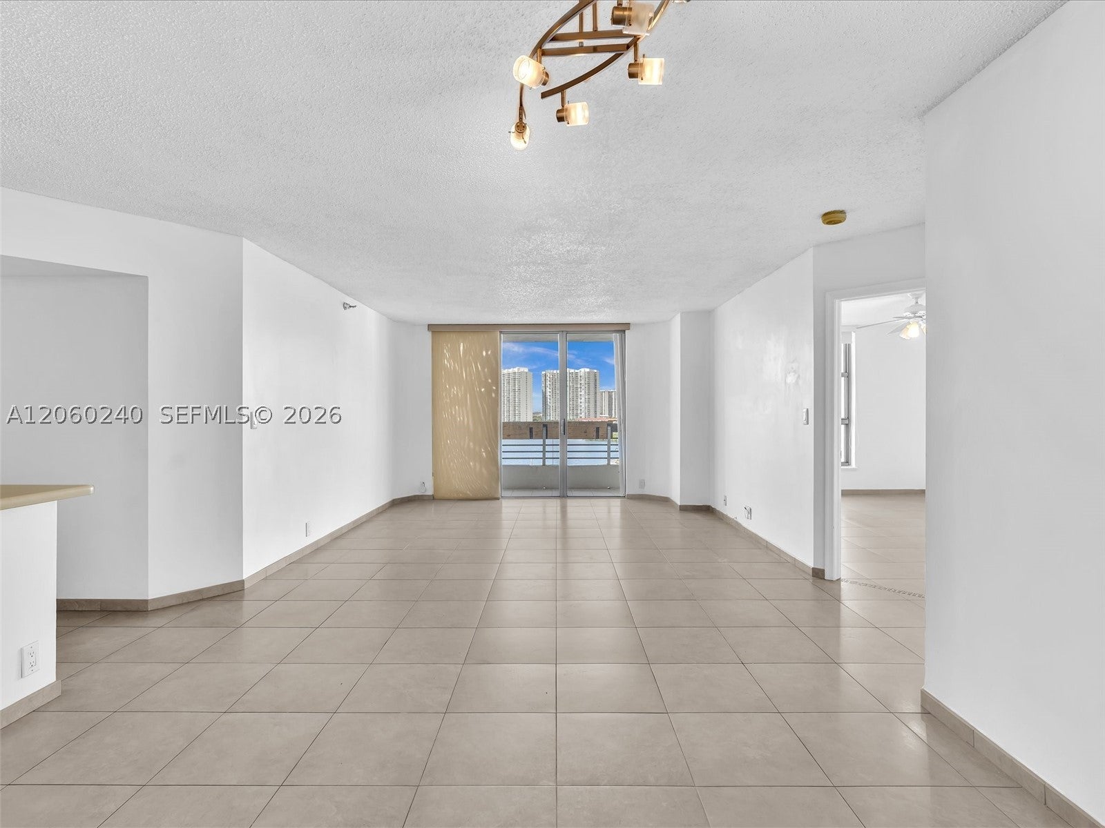 3530 Mystic Pointe Dr 1004