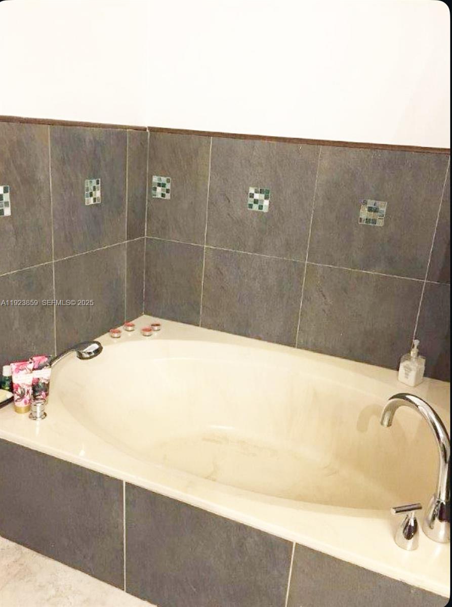 PORTSVIEW @ THE WATERWAYS - Residential Lease