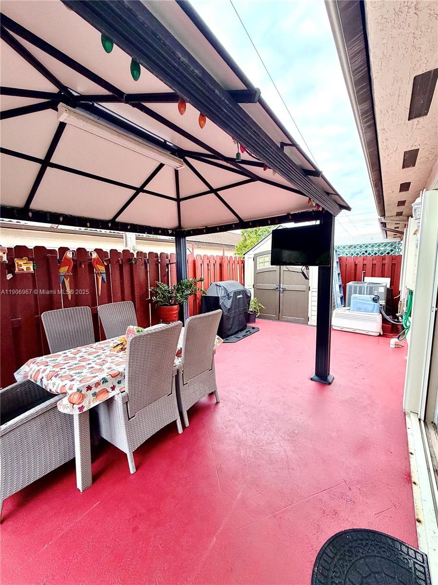 CAZADORES SUB - Residential Lease