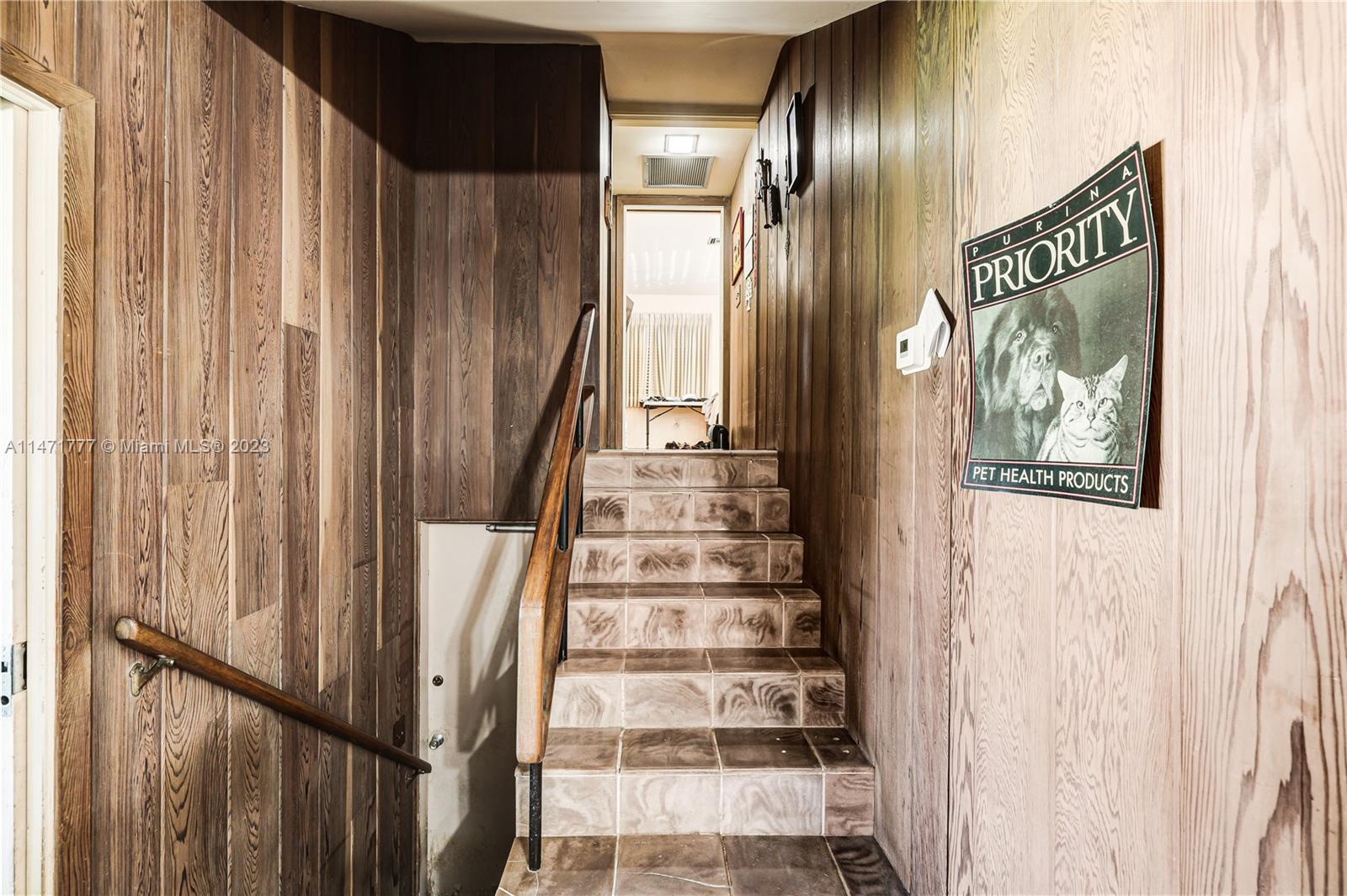 BELLE MEADE ISLAND - Residential