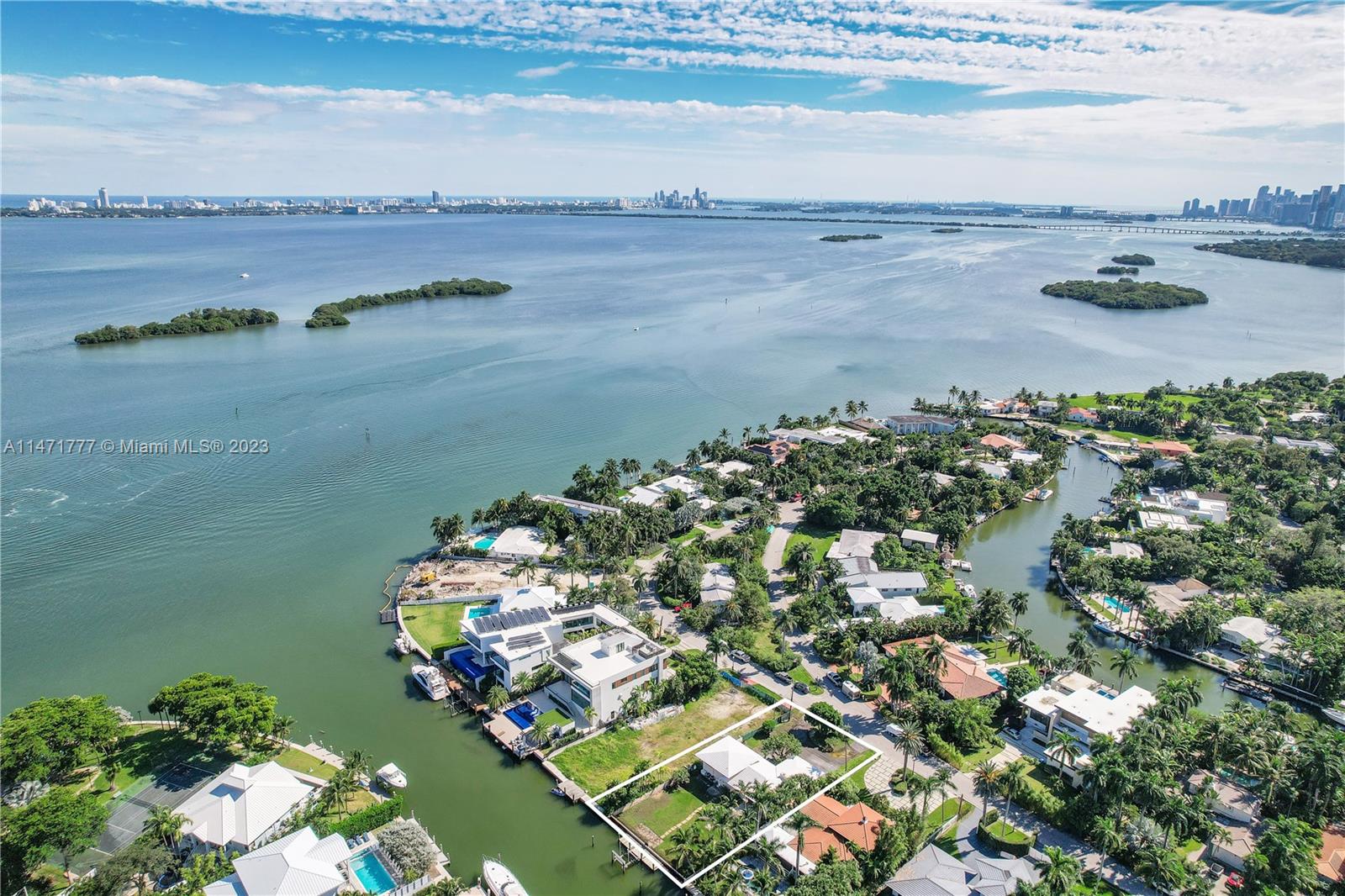 BELLE MEADE ISLAND - Residential