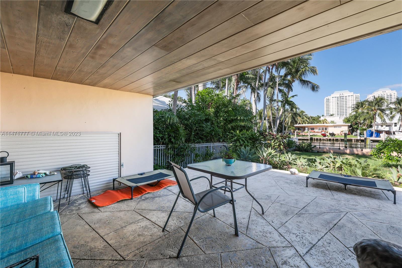 BELLE MEADE ISLAND - Residential