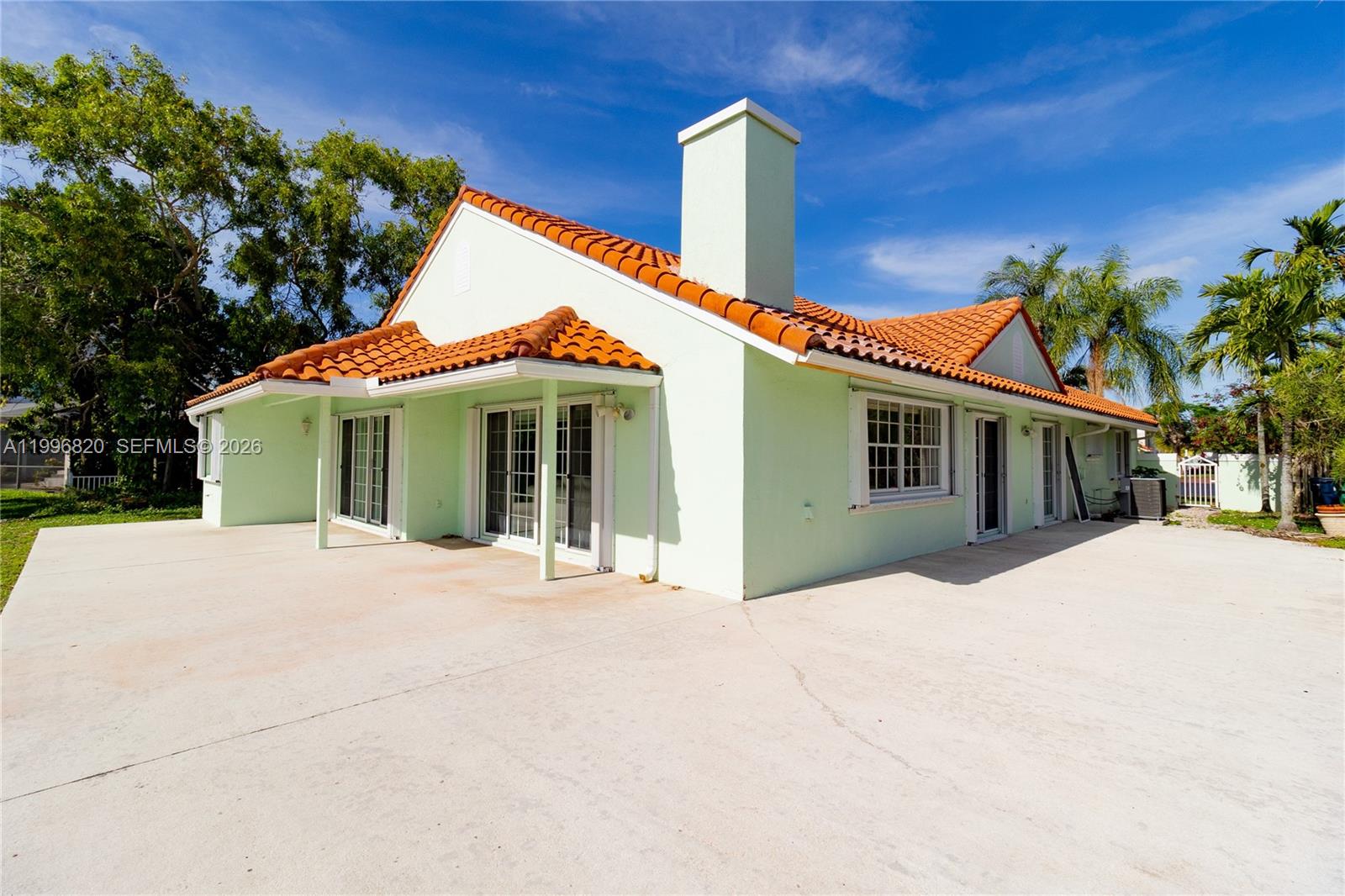 DORAL DUNES 1ST ADDN - Residential