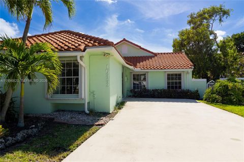 Photo of 10352 NW 46th St, Doral, FL 33178 (MLS # A11996820)