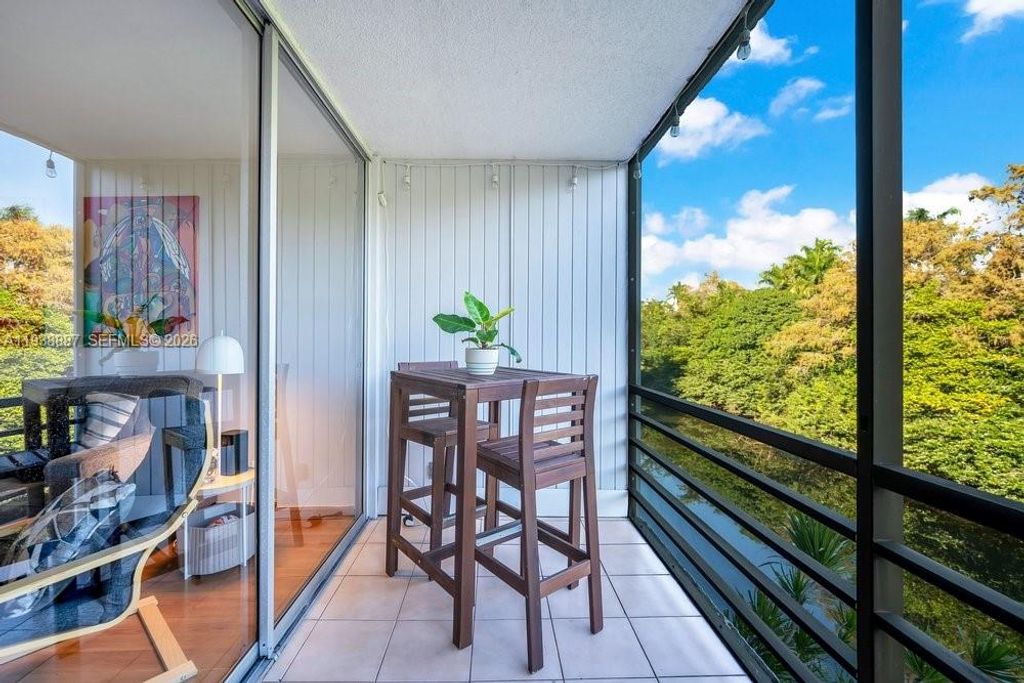 Photo of 105 Royal Park Dr #3B, Oakland Park, FL 33309 (MLS # A11938887)