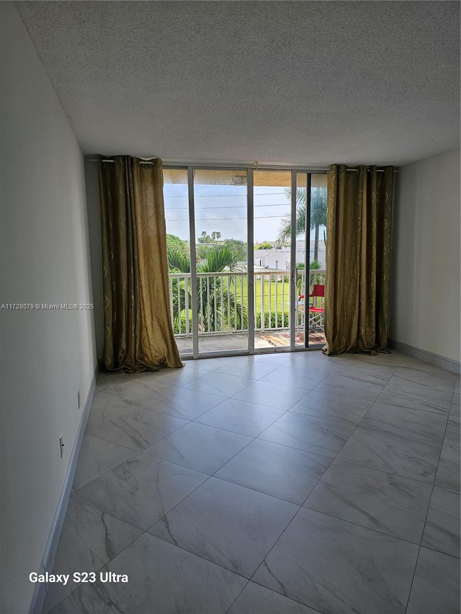 SHERIDAN EAST CONDO BLDG - Residential