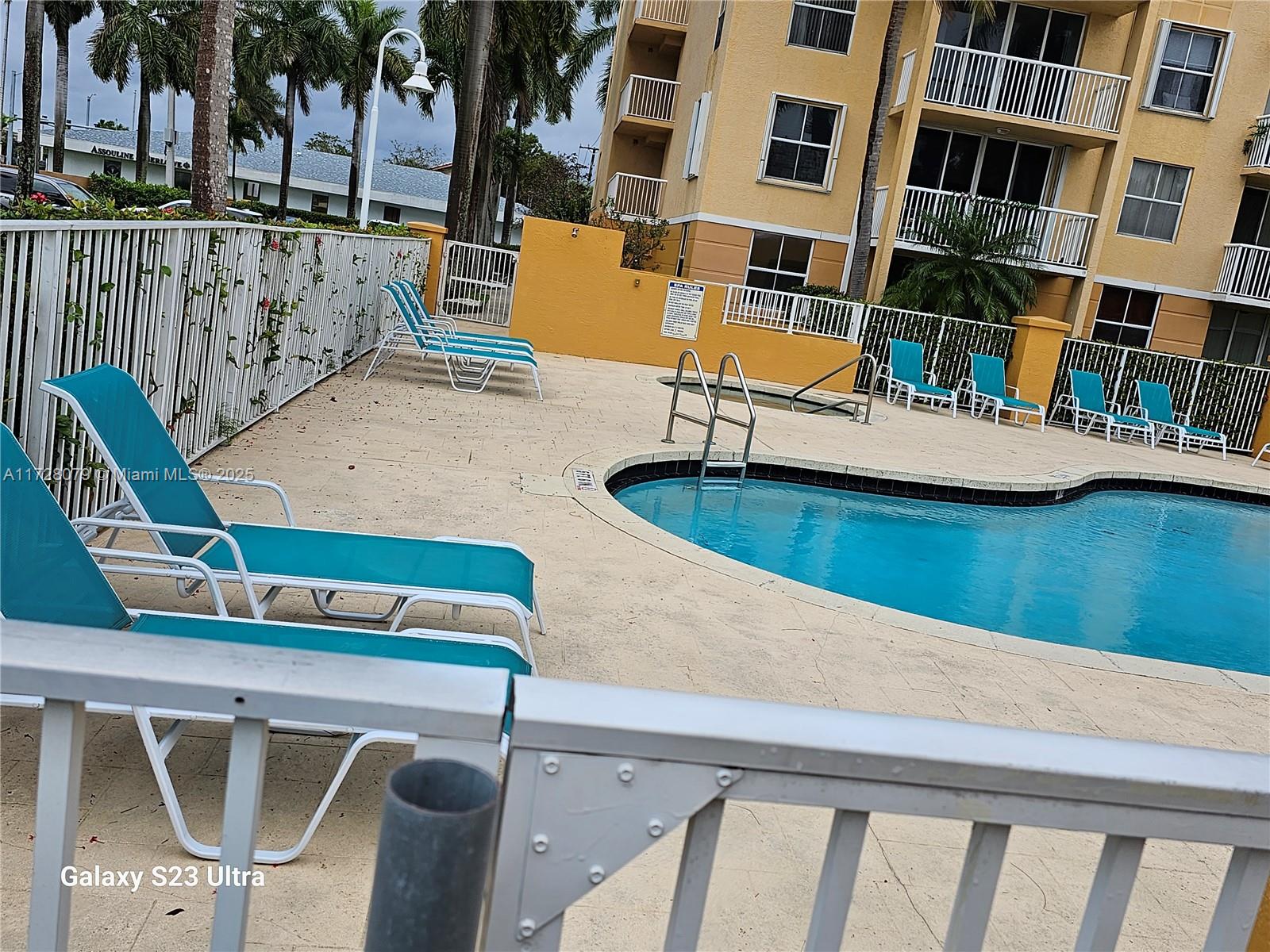 SHERIDAN EAST CONDO BLDG - Residential