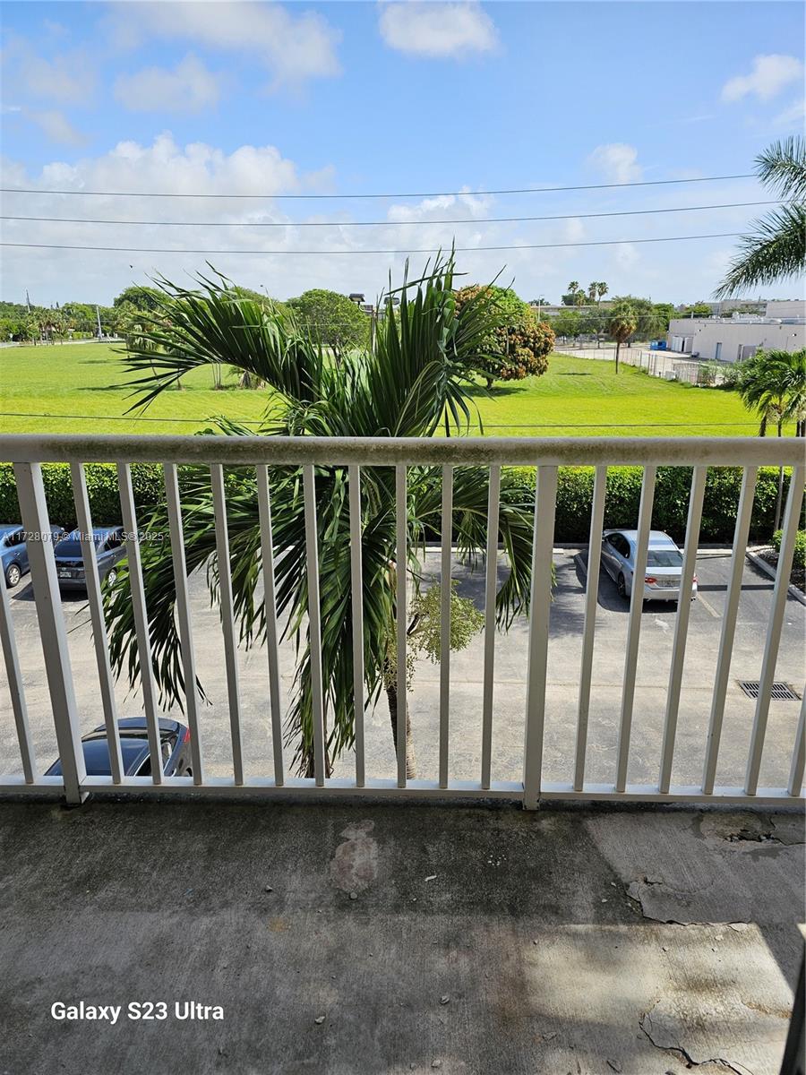 SHERIDAN EAST CONDO BLDG - Residential