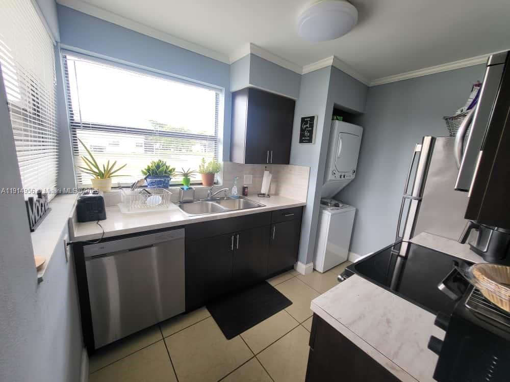 LAKESHORE CONDO I - Residential Lease