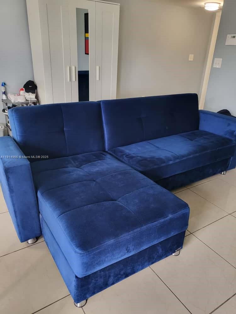 LAKESHORE CONDO I - Residential Lease