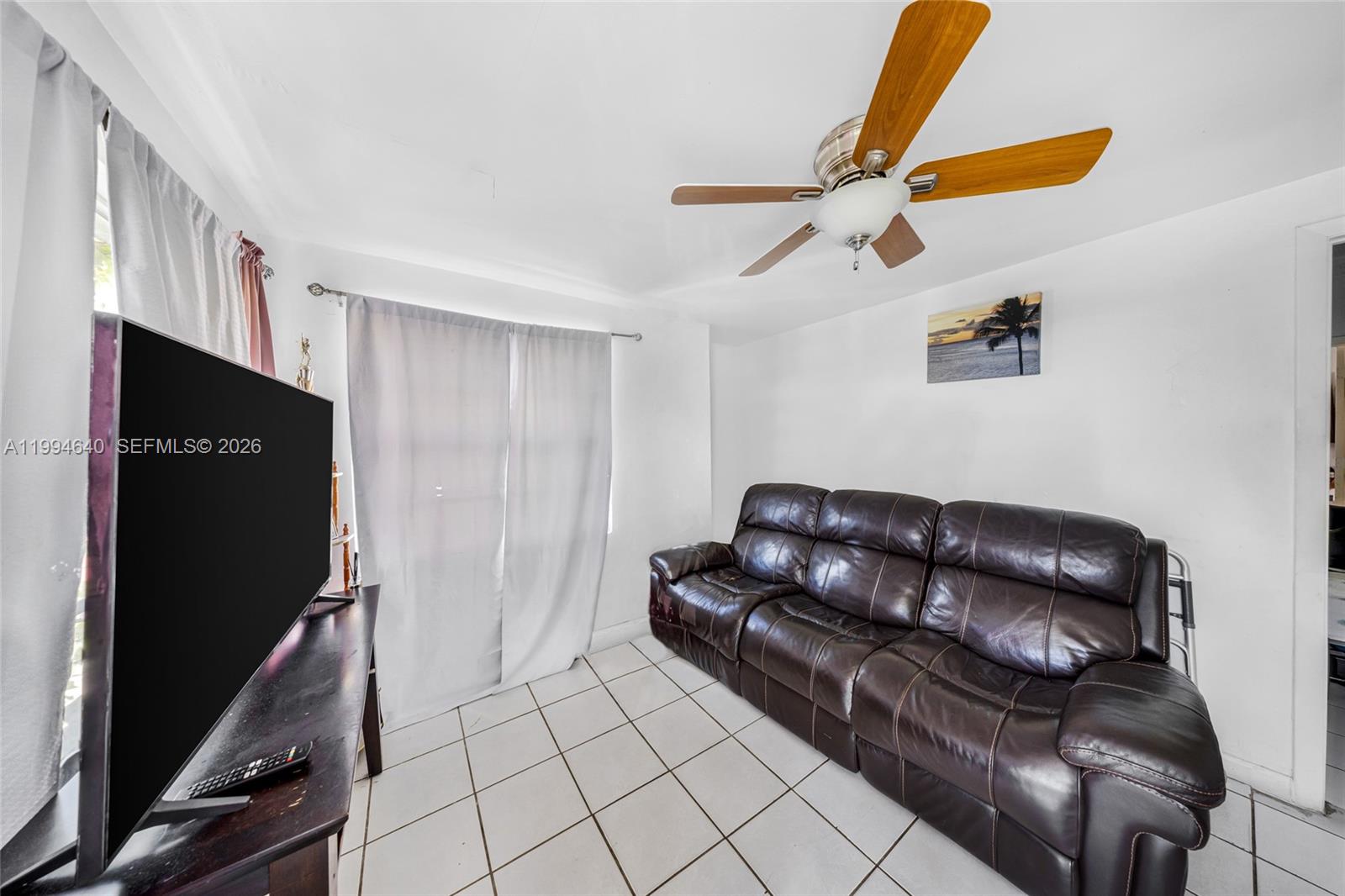 GLENROYAL SUB - Residential Income