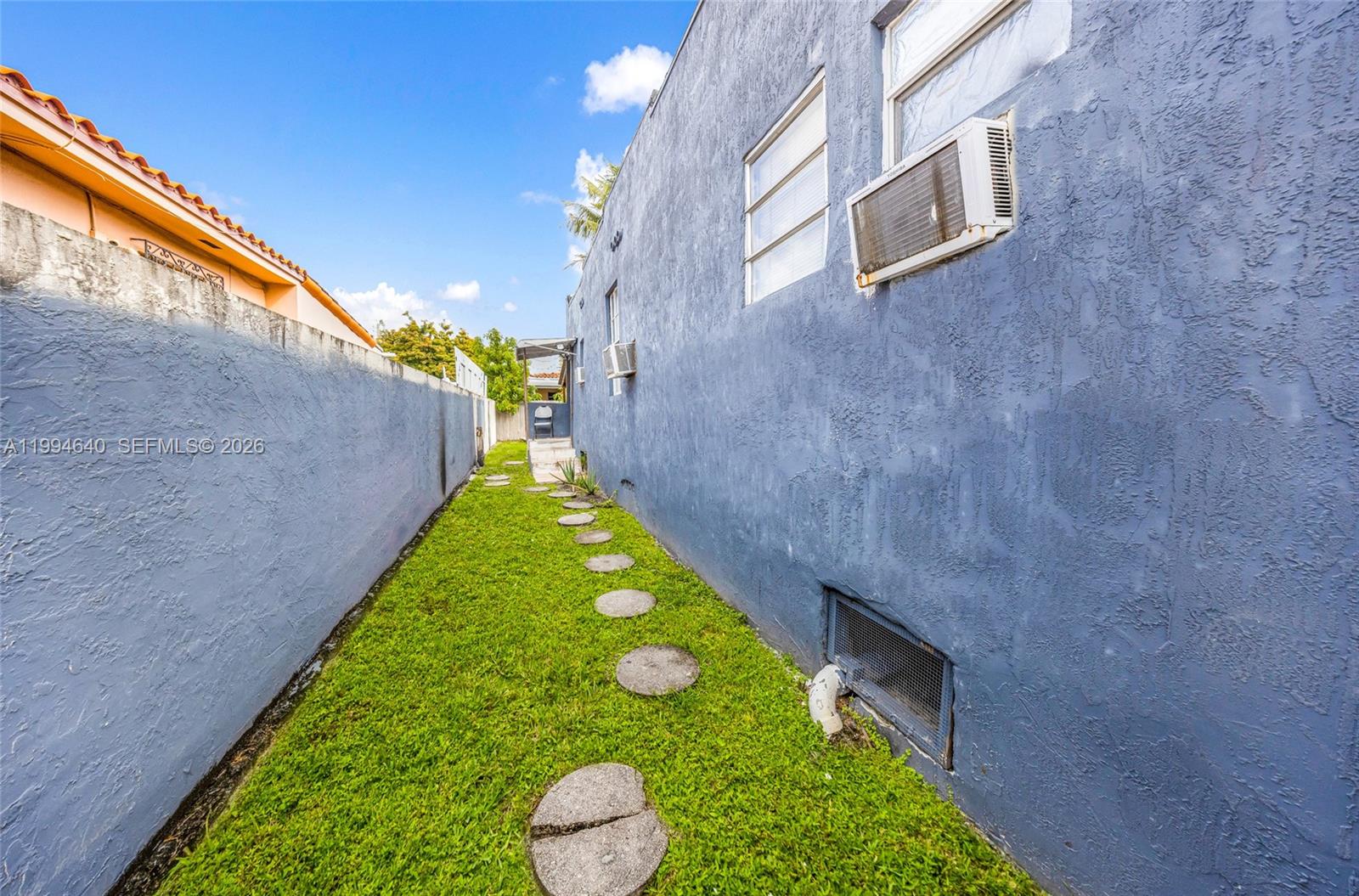 GLENROYAL SUB - Residential Income