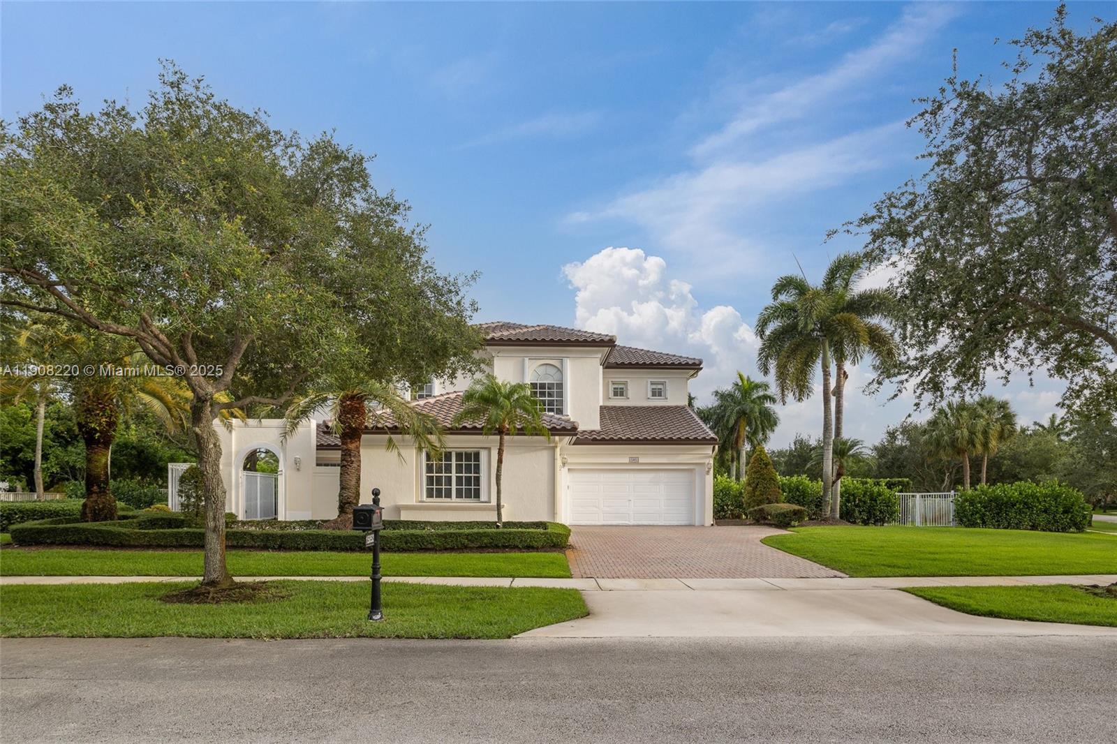 HIGHLAND RANCH ESTATES - Residential