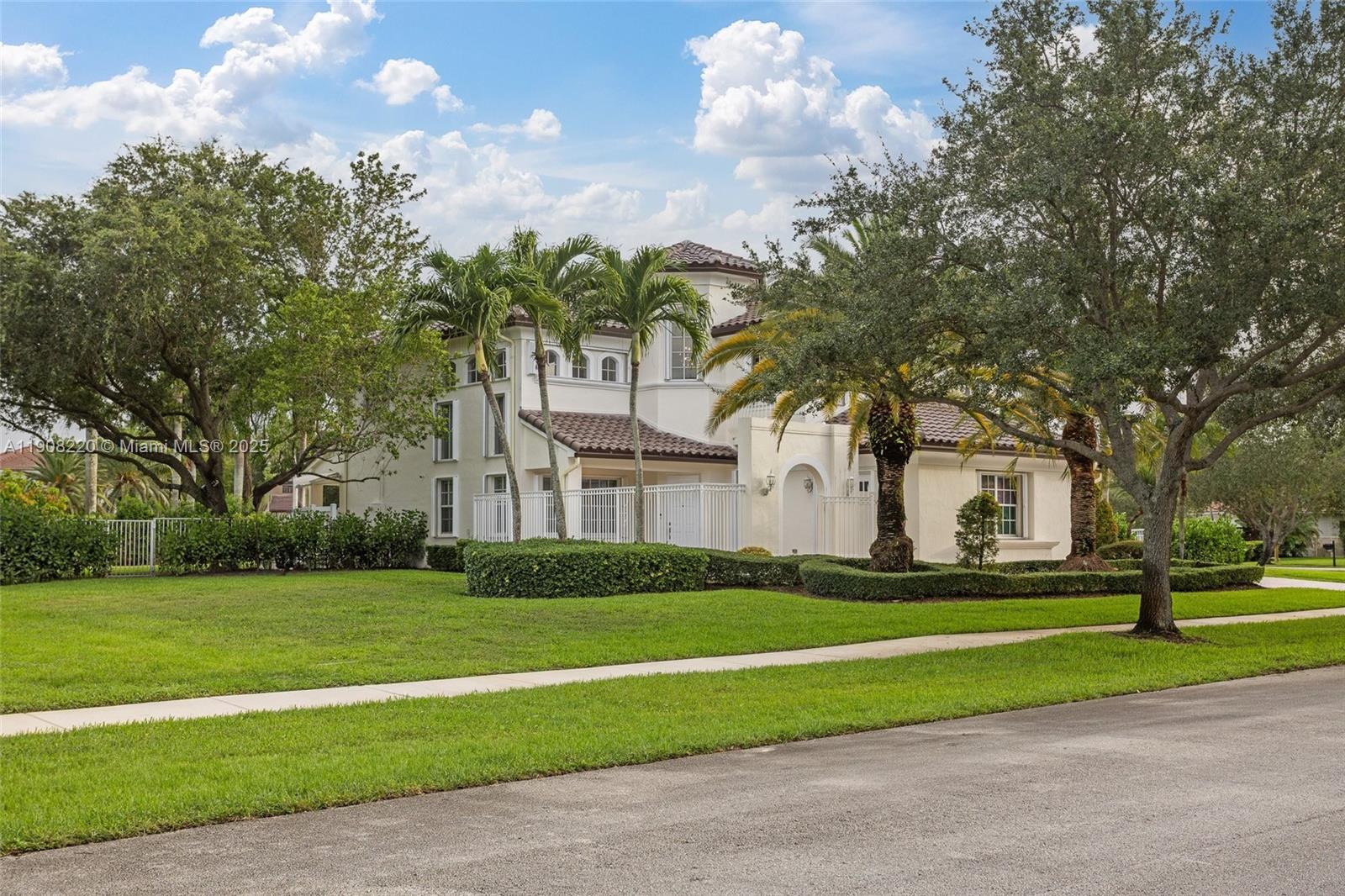 HIGHLAND RANCH ESTATES - Residential