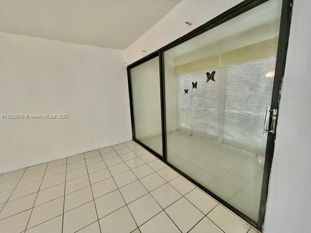 GATELAND VILLAGE SEC G CO - Residential Lease