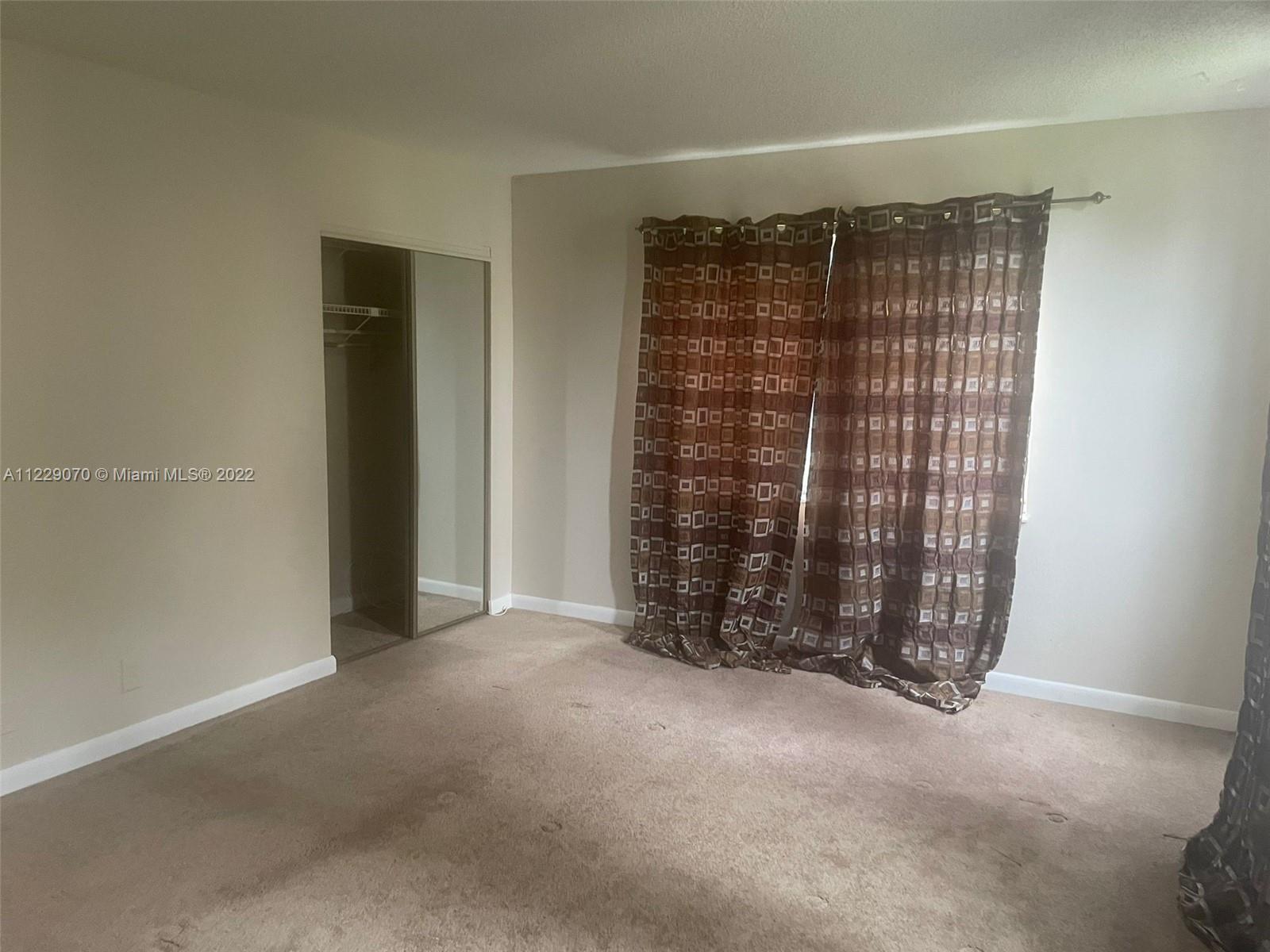 GATELAND VILLAGE SEC G CO - Residential Lease