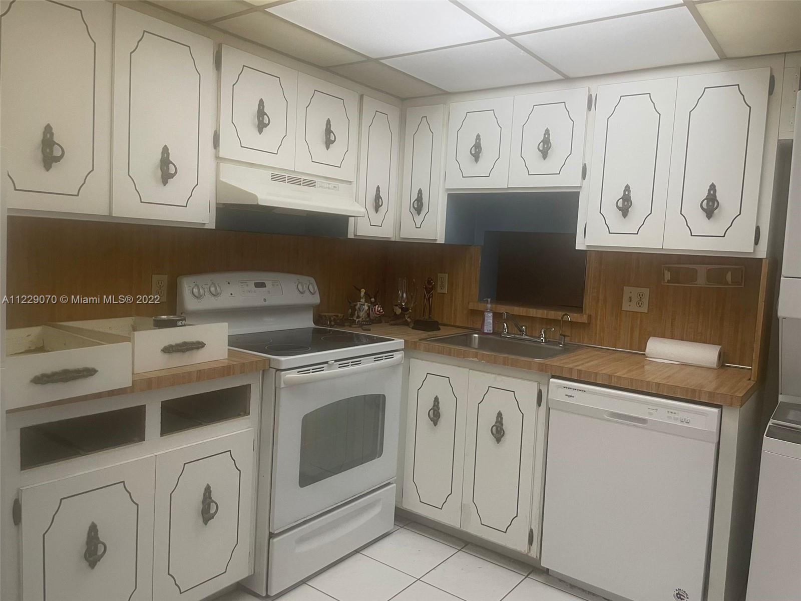 GATELAND VILLAGE SEC G CO - Residential Lease