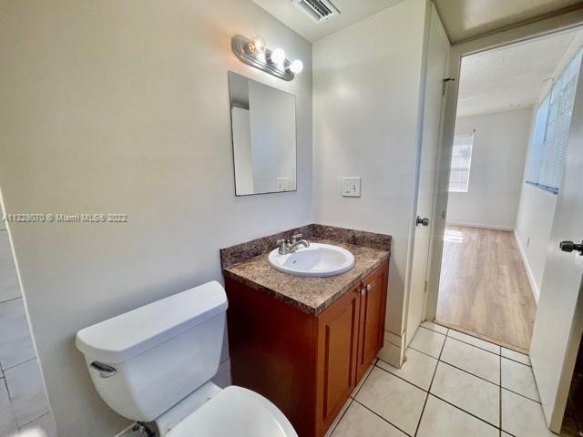 GATELAND VILLAGE SEC G CO - Residential Lease