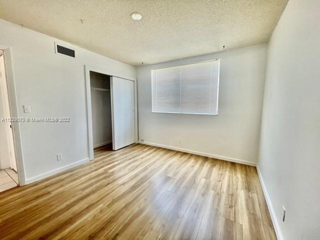 GATELAND VILLAGE SEC G CO - Residential Lease