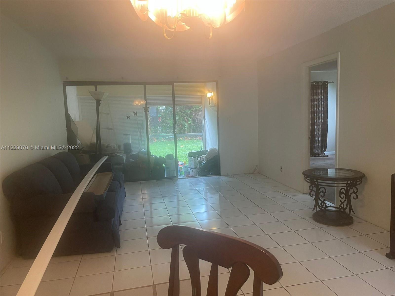 GATELAND VILLAGE SEC G CO - Residential Lease