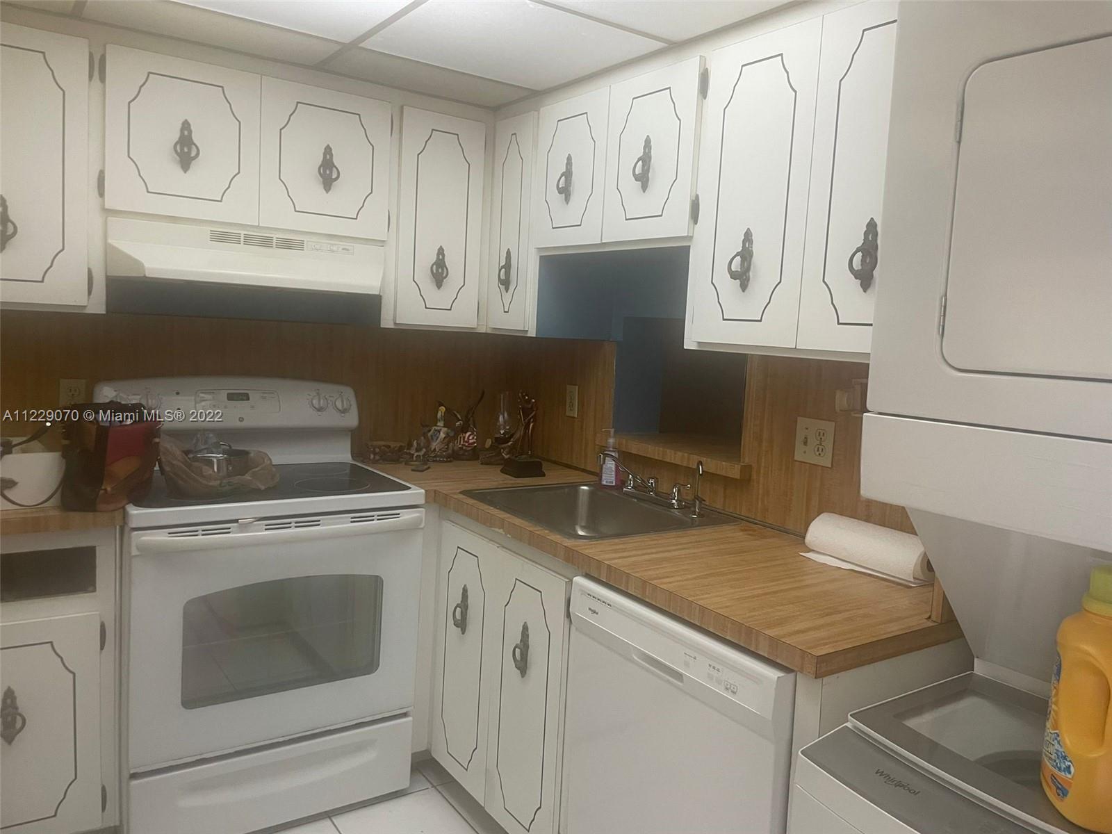 GATELAND VILLAGE SEC G CO - Residential Lease