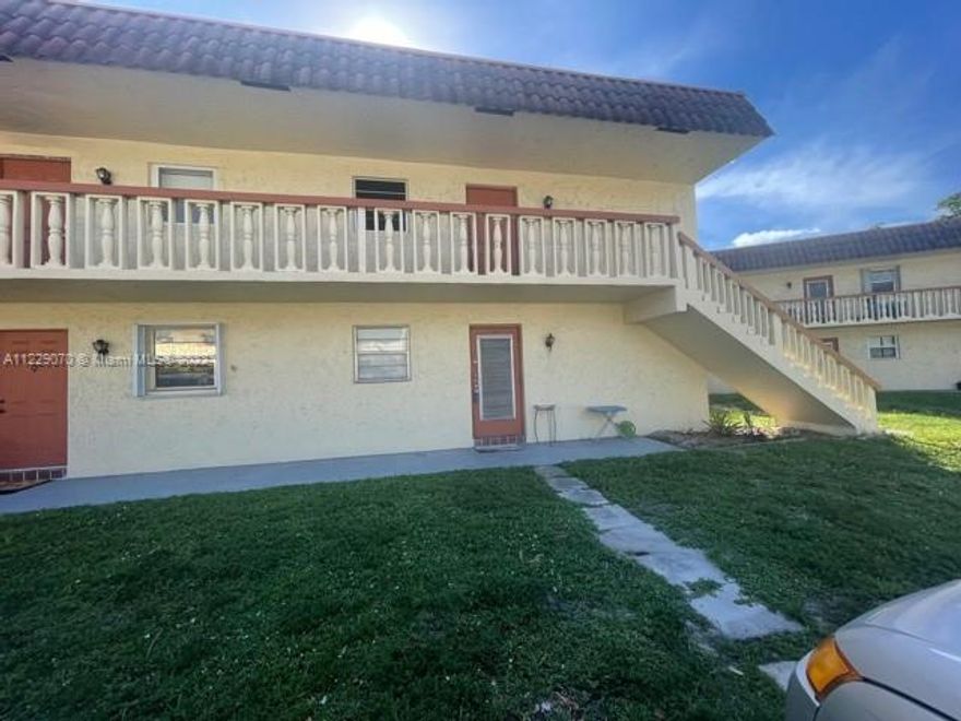 First Floor, spacious condominium. Large living room area with screened in back porch . Located Near University Dr. close to shopping centers and minutes away from Hard Rock Hotel and casino.