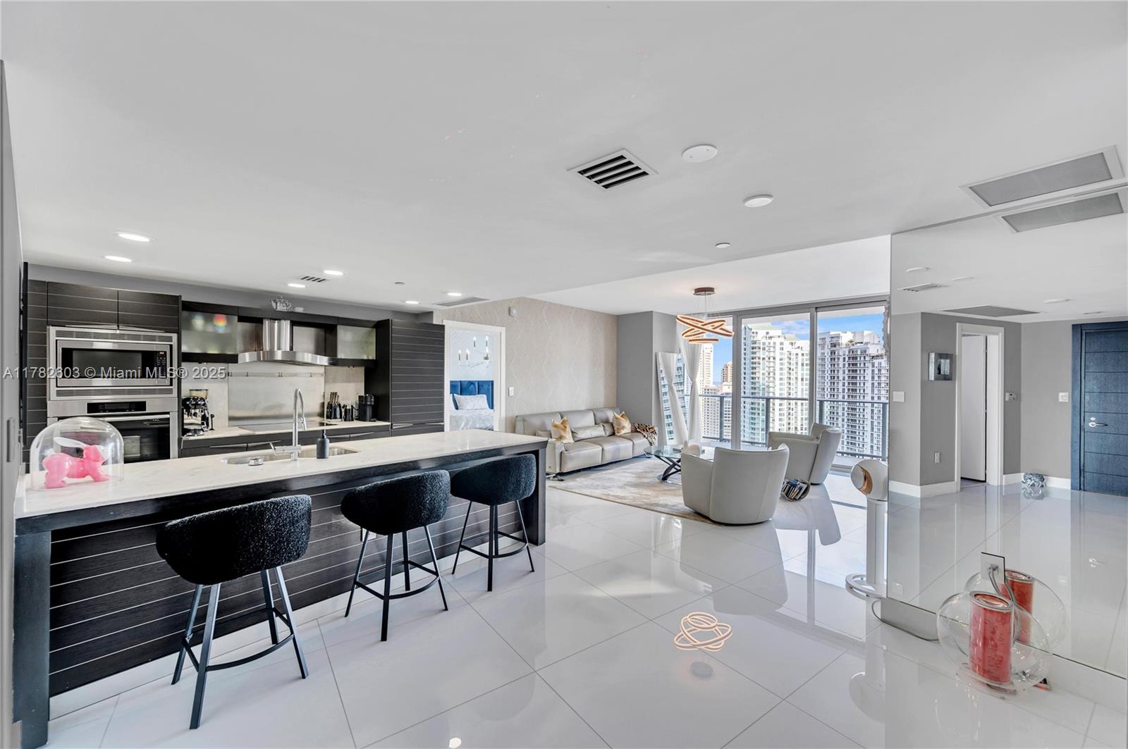 200 Biscayne Boulevard Way 3307