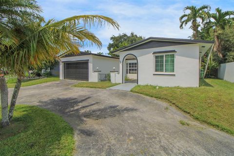 Photo of 9411 NW 19th St, Pembroke Pines, FL 33024 (MLS # A11874106)