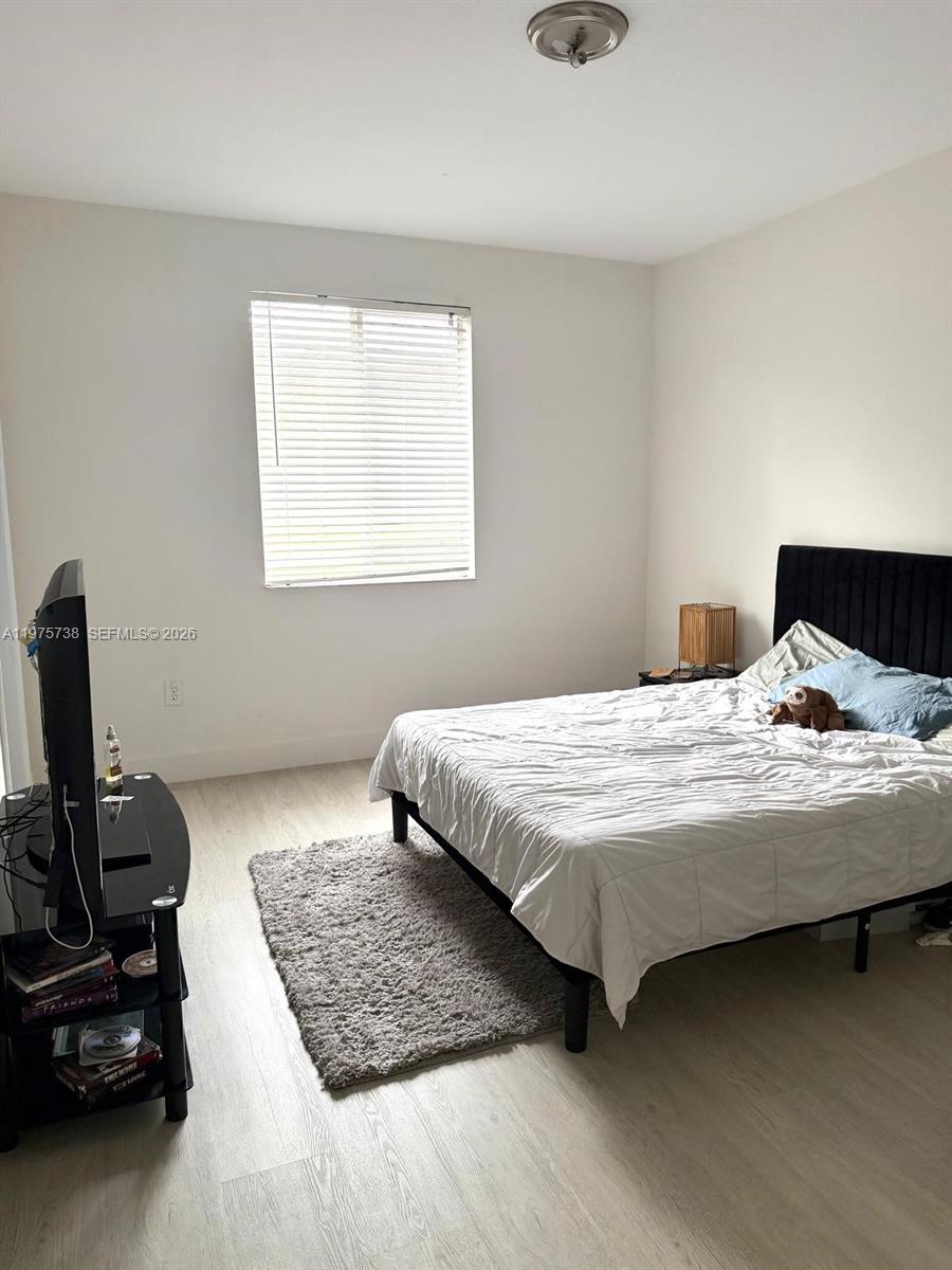 SILVER PALM HOMES - Residential Lease