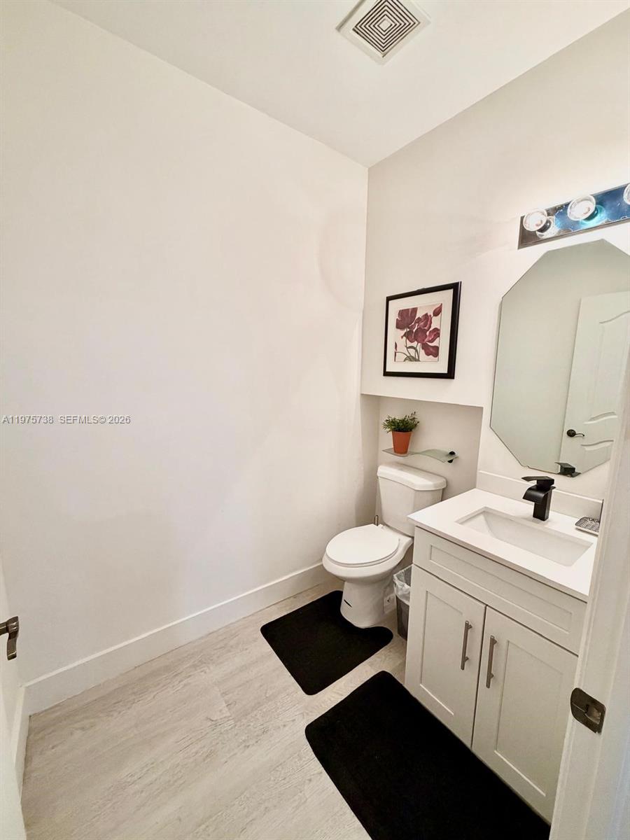 SILVER PALM HOMES - Residential Lease