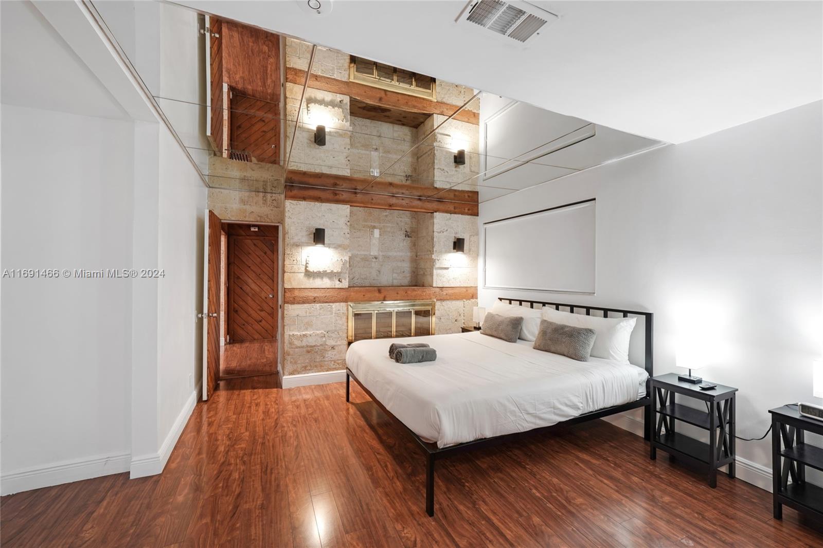 HOLLYWOOD HILLS AMEN PLAT - Residential