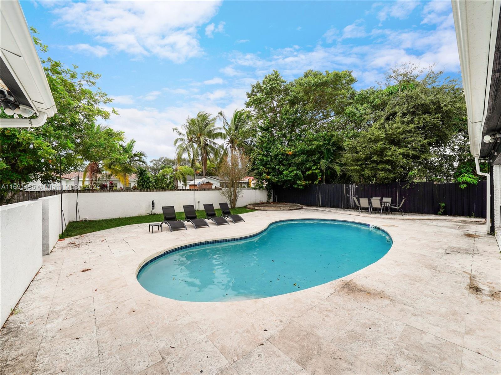 HOLLYWOOD HILLS AMEN PLAT - Residential
